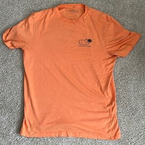 Vineyard vine men’s orange tshirt small